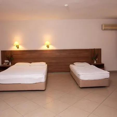 Hotel Gunes House 2*